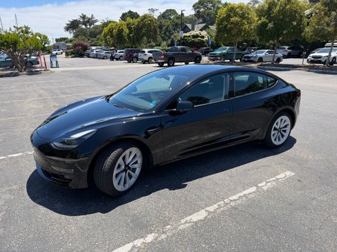 Used 2022 Tesla Model 3 Long Range AWD/4WD image 5