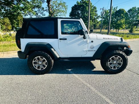 Used 2013 Jeep Wrangler Rubicon w/ PWR Convenience Group AWD/4WD image 5