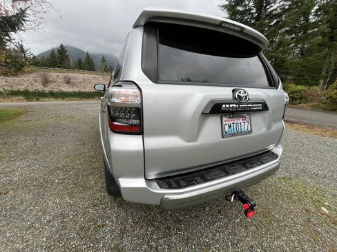 Used 2021 Toyota 4Runner TRD Off-Road Premium w/ Moonroof Package image 12