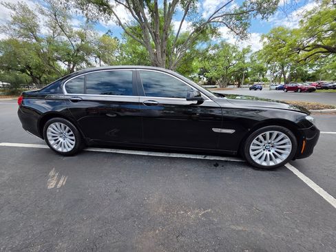 Used 2009 BMW 750Li image 1