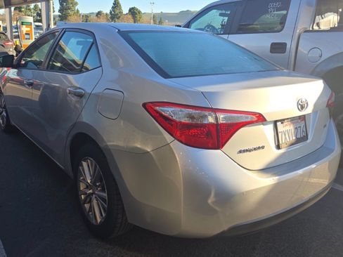 Used 2014 Toyota Corolla LE image 5