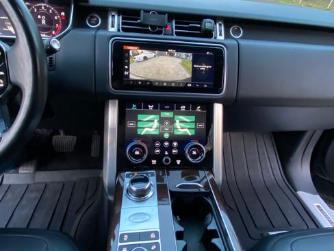 Used 2020 Land Rover Range Rover Long Wheelbase HSE image 10