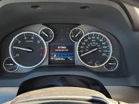 Used 2017 Toyota Tundra SR5 w/ TRD Off Road Package image 20