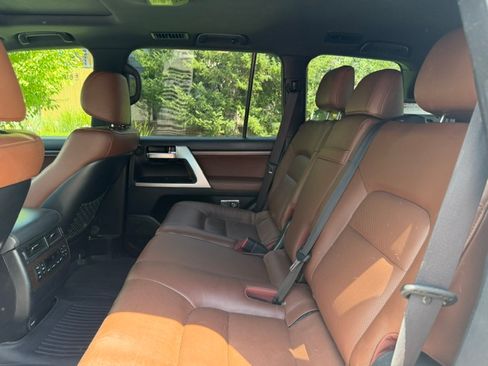 Used 2019 Toyota Land Cruiser AWD/4WD image 11