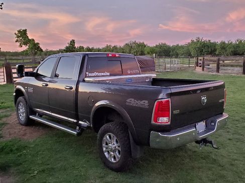 Used 2017 RAM 2500 Laramie w/ Off Road Package image 9