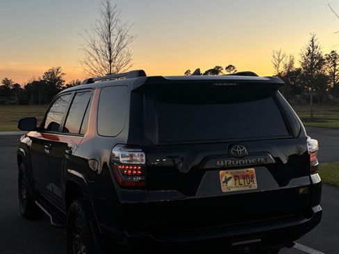 Used 2023 Toyota 4Runner 40th Anniversary SE image 11