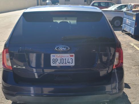 Used 2011 Ford Edge SE image 10