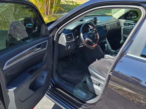 Used 2018 Volkswagen Atlas SEL image 6