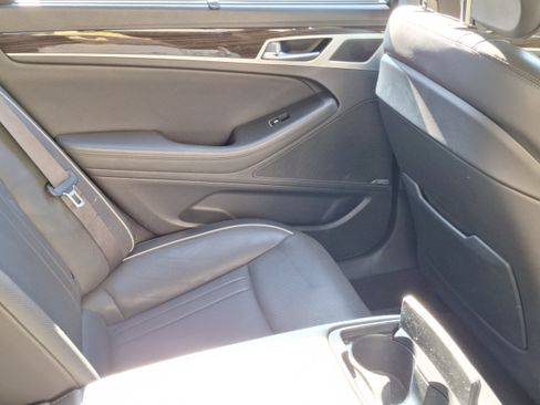 Used 2015 Hyundai Genesis 3.8 w/ Option Group 03 image 24