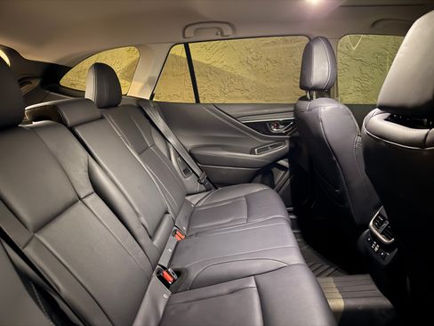 Used 2023 Subaru Outback Limited image 18