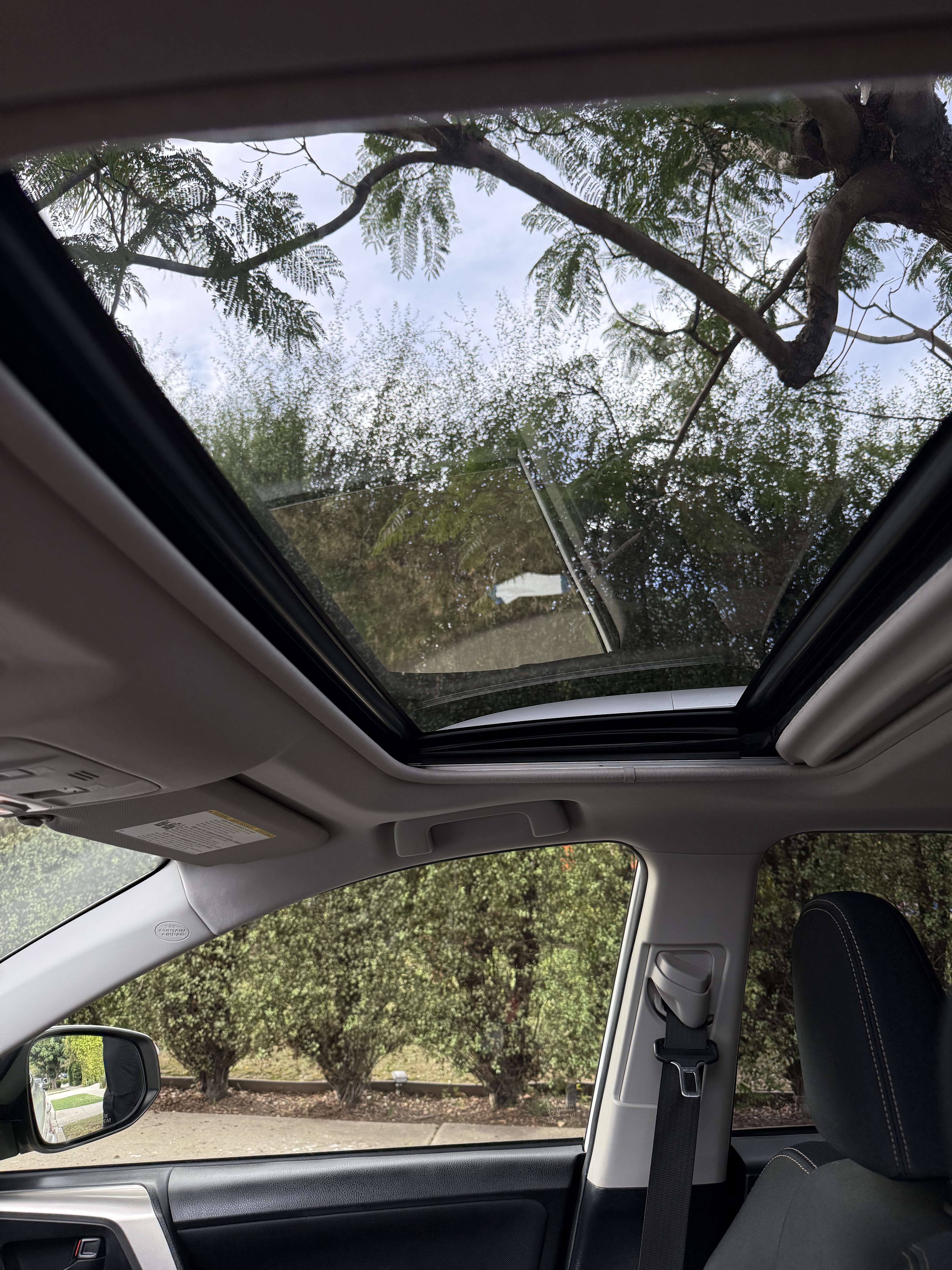 Used 2013 Toyota RAV4 XLE FWD image 16