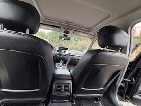 Used 2015 BMW 320i Sedan image 4