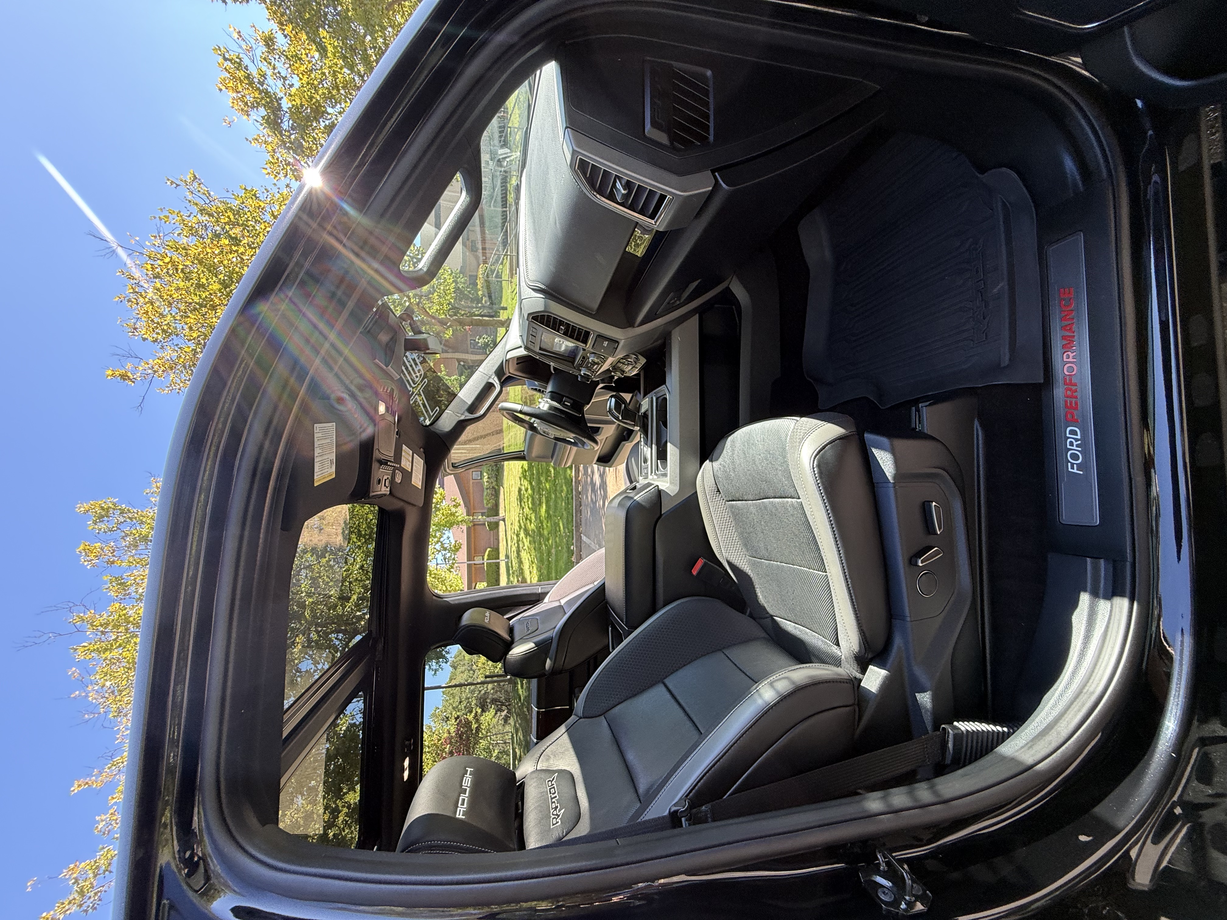Used 2019 Ford F150 Raptor w/ Equipment Group 802A Luxury AWD/4WD image 24