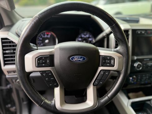 Used 2019 Ford F250 Lariat w/ Lariat Ultimate Package AWD/4WD image 15