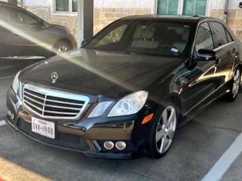 Used 2010 Mercedes-Benz E 350 Sedan image 2