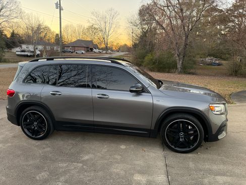 Used 2022 Mercedes-Benz GLB 35 AMG 4MATIC image 5