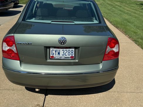 Used 2002 Volkswagen Passat GLS FWD image 11