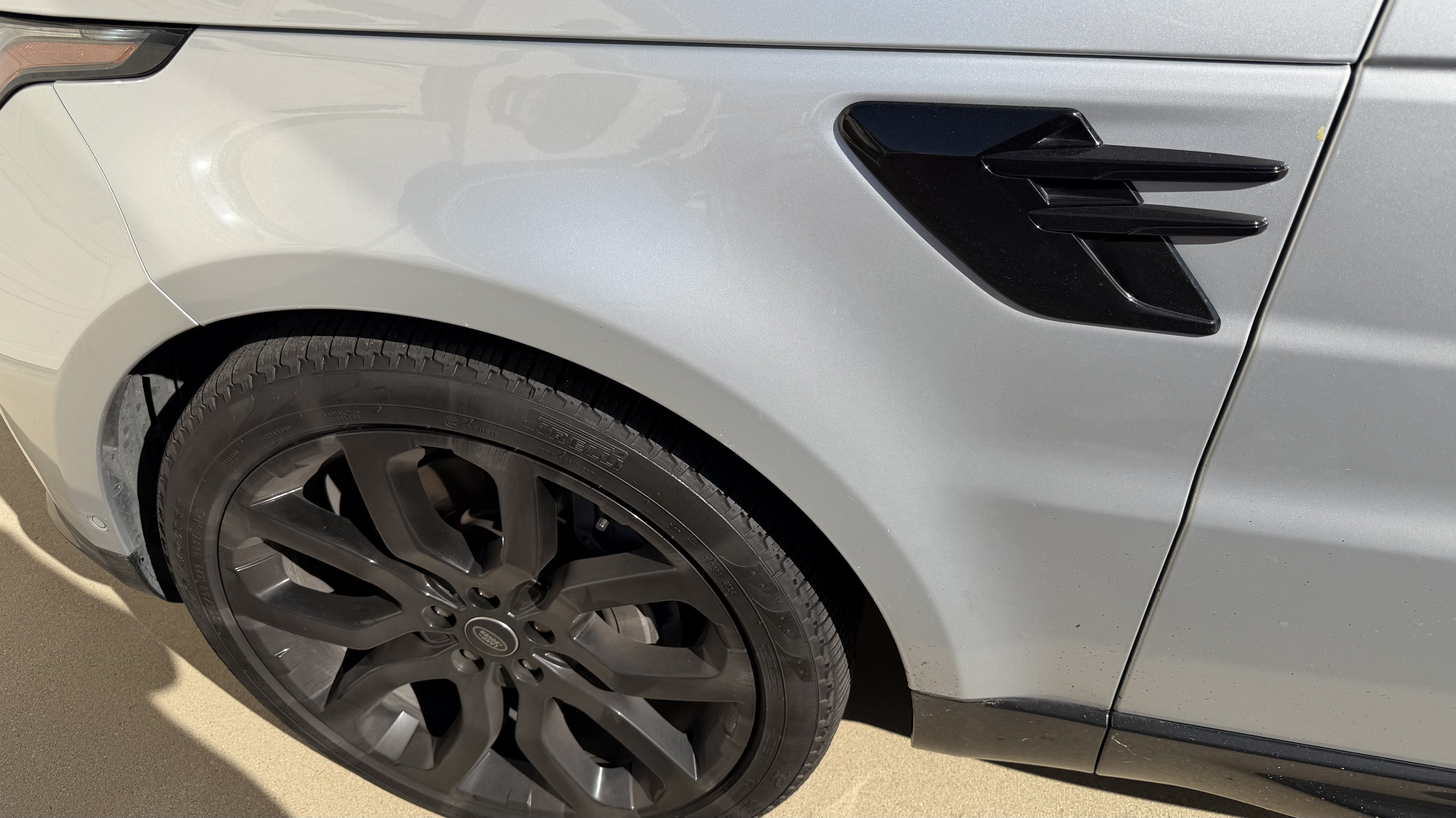 Used 2022 Land Rover Range Rover Sport HSE Silver Edition AWD/4WD image 4
