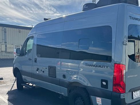 Used 2020 Mercedes-Benz Sprinter 2500 image 1