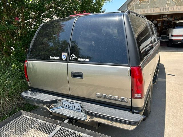 Used 1999 Chevrolet Suburban 4WD w/ Preferred Equipment Group 3 image 5