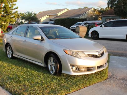 Used 2014 Toyota Camry SE
