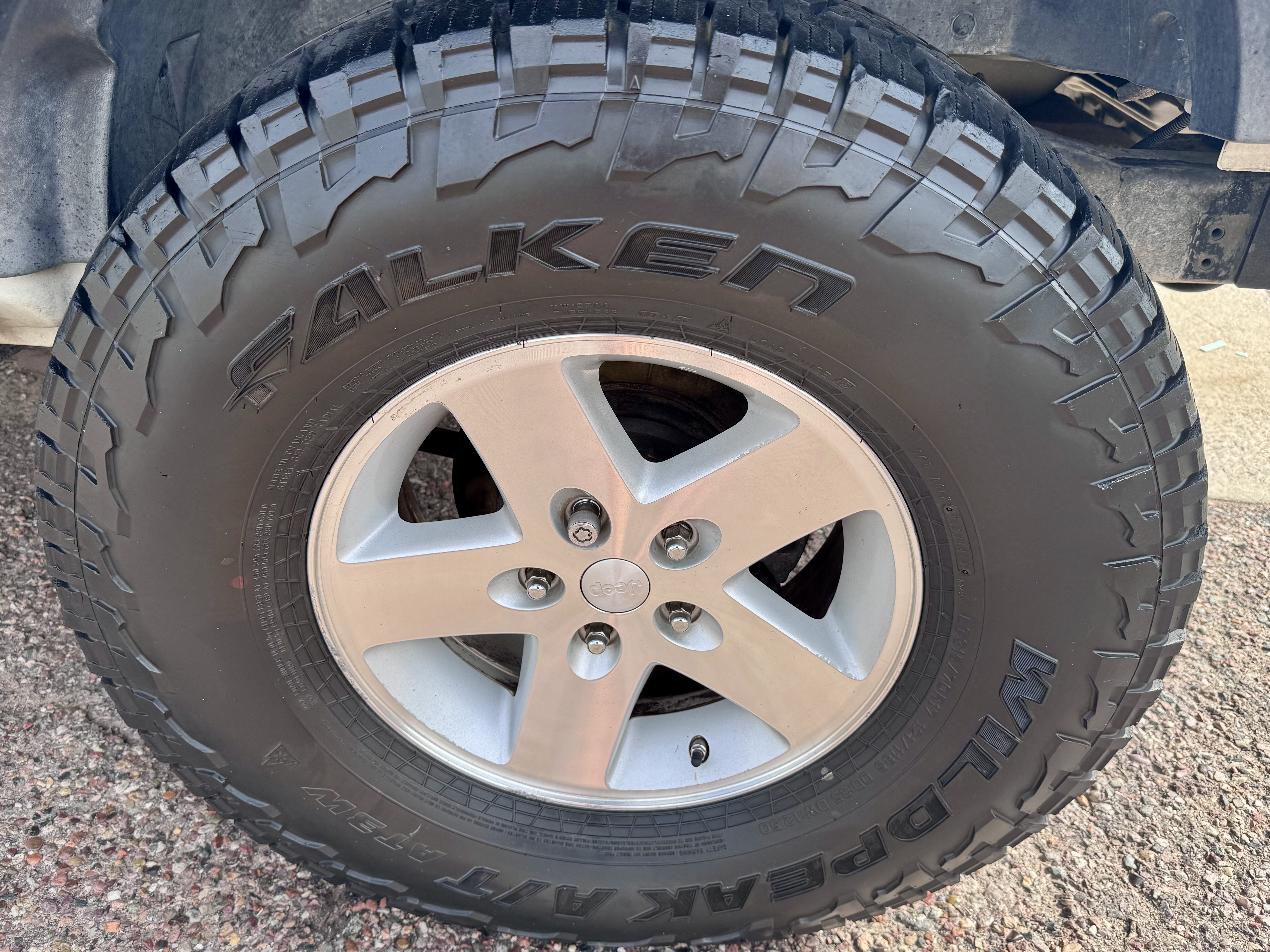 Used 2009 Jeep Wrangler X AWD/4WD image 23