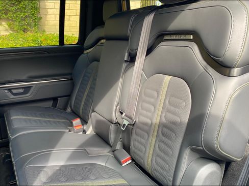 Used 2026 Rivian R1S Adventure image 17