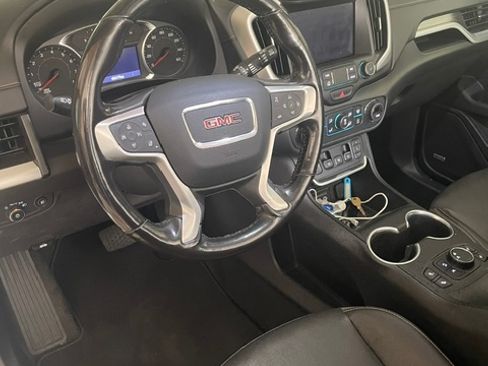 Used 2020 GMC Terrain SLT w/ Preferred Package FWD image 9
