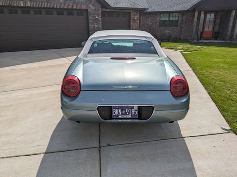 Used 2004 Ford Thunderbird Pacific Coast image 8