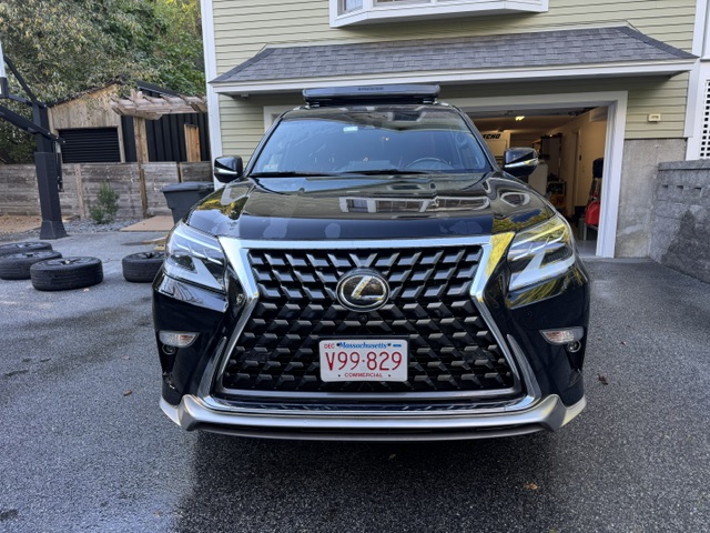 Used 2022 Lexus GX 460 Luxury w/ Sport Design Package AWD/4WD image 2