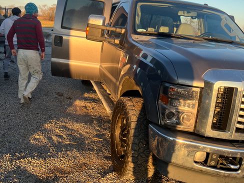 Used 2009 Ford F250 King Ranch image 2