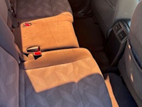 Used 2016 Nissan Rogue S image 9