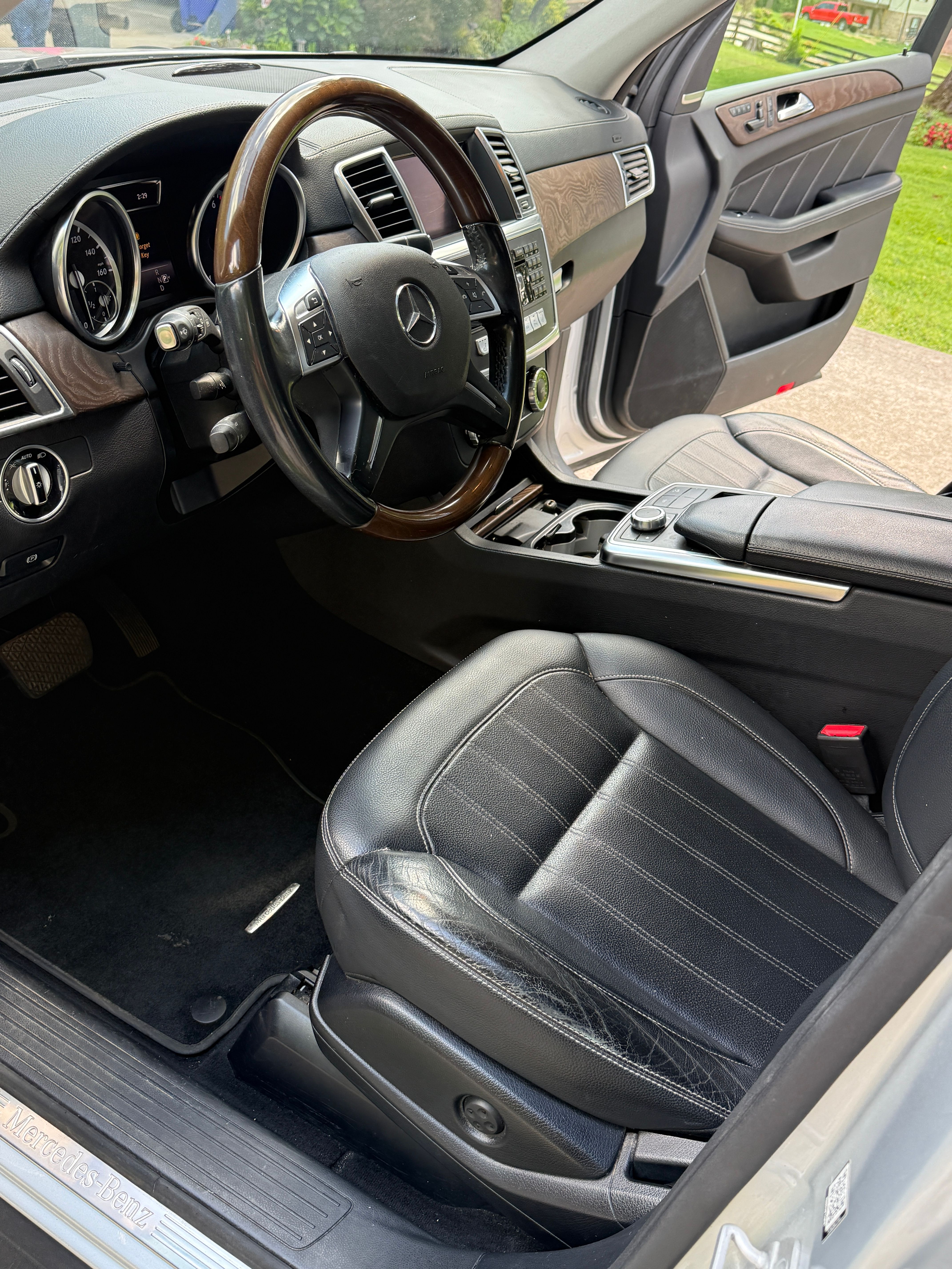 Used 2015 Mercedes-Benz GL 450 4MATIC image 17