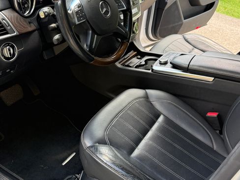 Used 2015 Mercedes-Benz GL 450 4MATIC image 17