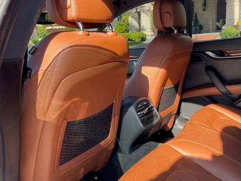 Used 2019 Maserati Ghibli S image 12