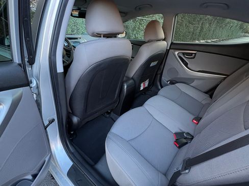 Used 2013 Hyundai Elantra GLS image 6