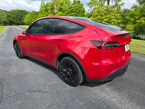 Used 2023 Tesla Model Y AWD image 6