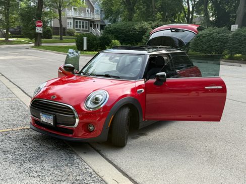 Used 2020 MINI Cooper 2-Door Hardtop FWD image 12
