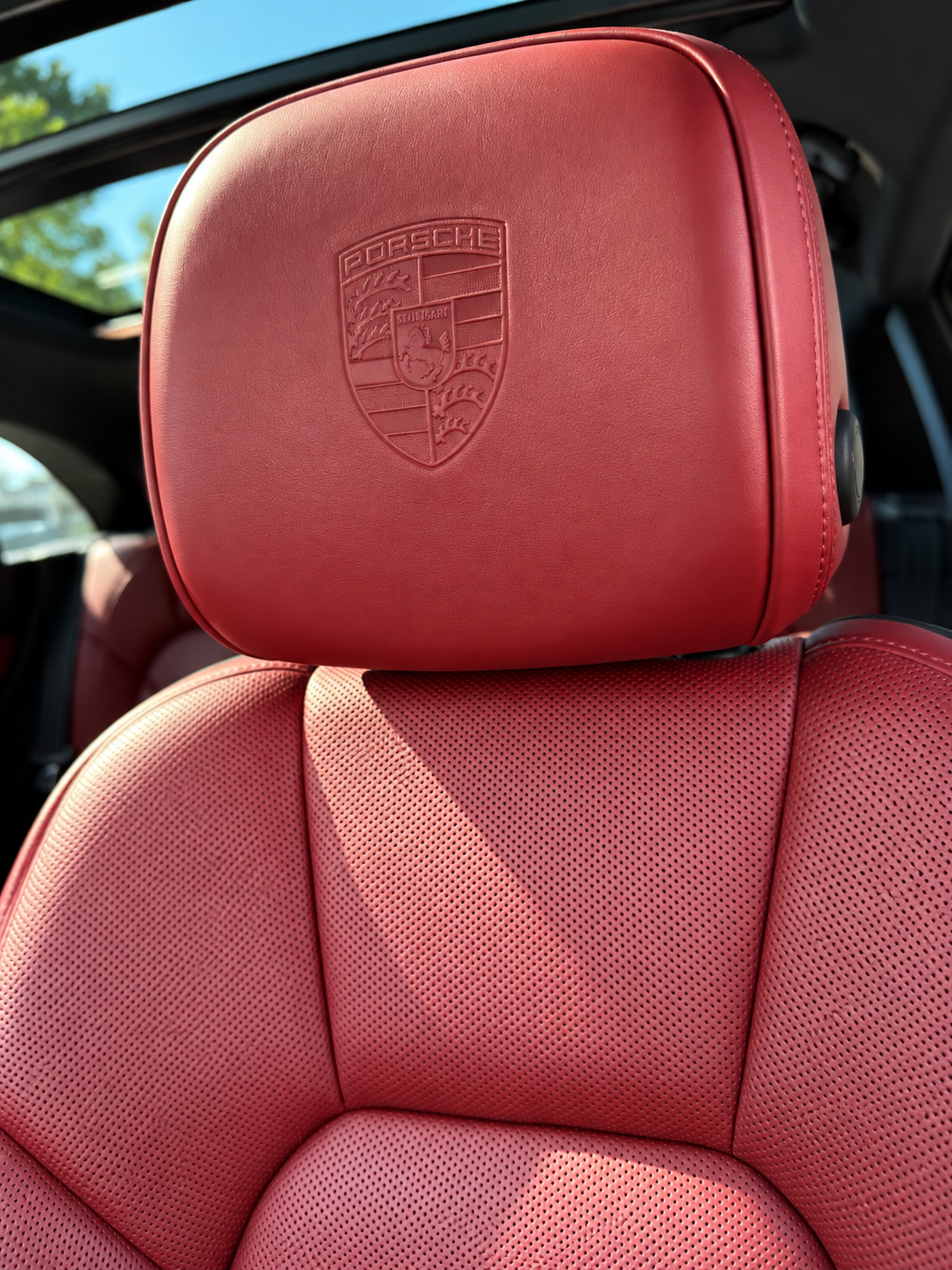 Used 2024 Porsche Macan AWD/4WD image 11