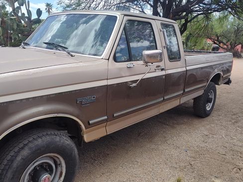 Used 1993 Ford F250 4x4 SuperCab image 1