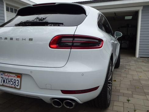 Used 2017 Porsche Macan Turbo image 13