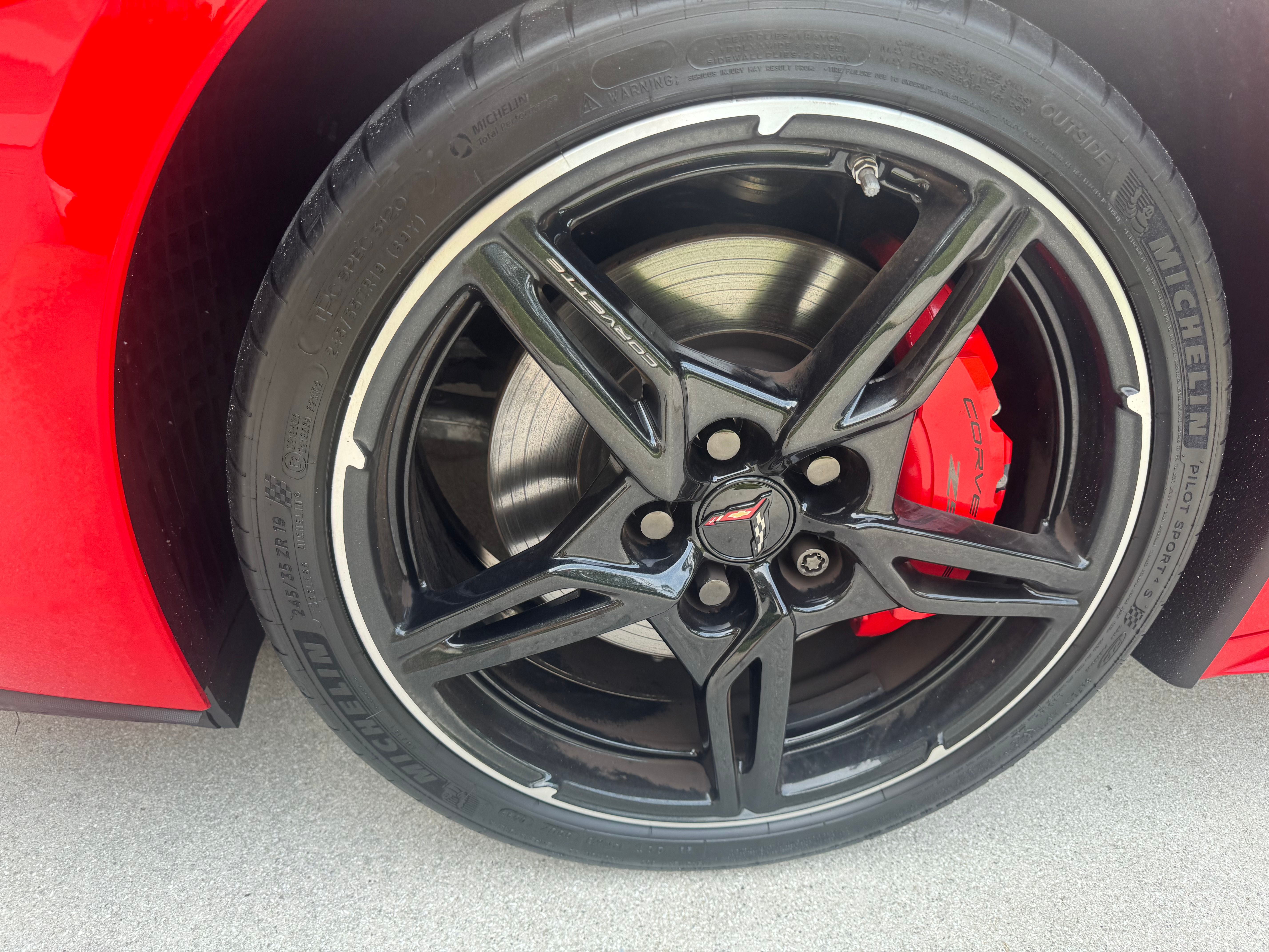 Used 2022 Chevrolet Corvette Stingray Preferred Cpe w/ Z51 Performance Package RWD image 21