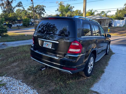 Used 2011 Mercedes-Benz GL 450 4MATIC image 5
