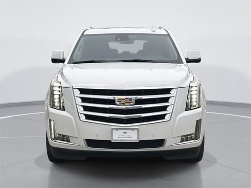 Used 2020 Cadillac Escalade ESV Luxury image 6