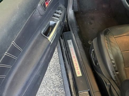 Used 2017 Ford Mustang Premium image 15