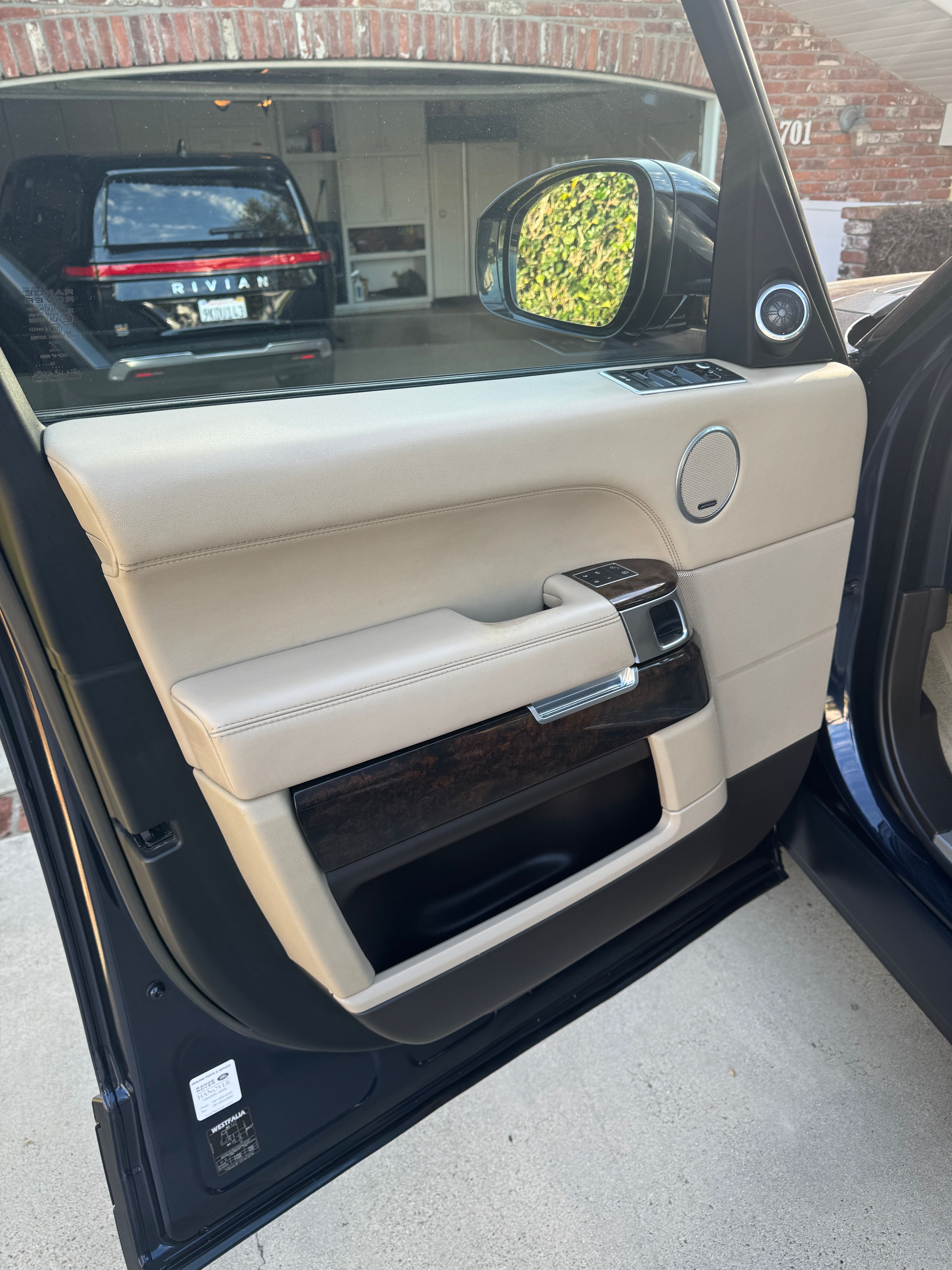 Used 2014 Land Rover Range Rover Supercharged AWD/4WD image 10