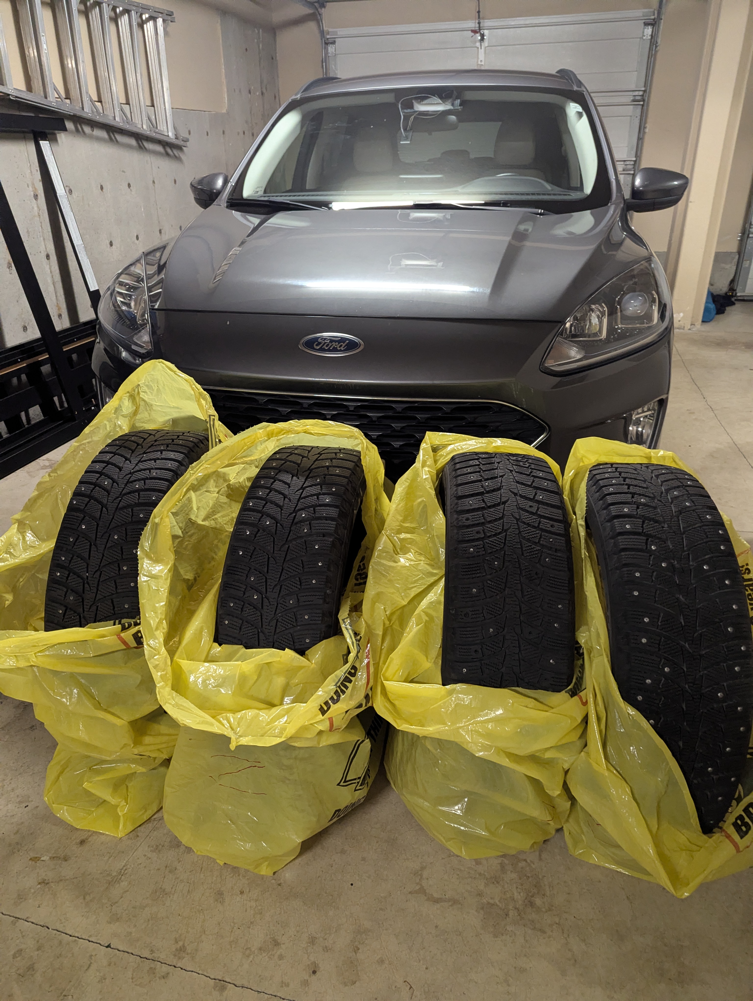 Used 2021 Ford Escape SEL FWD image 11