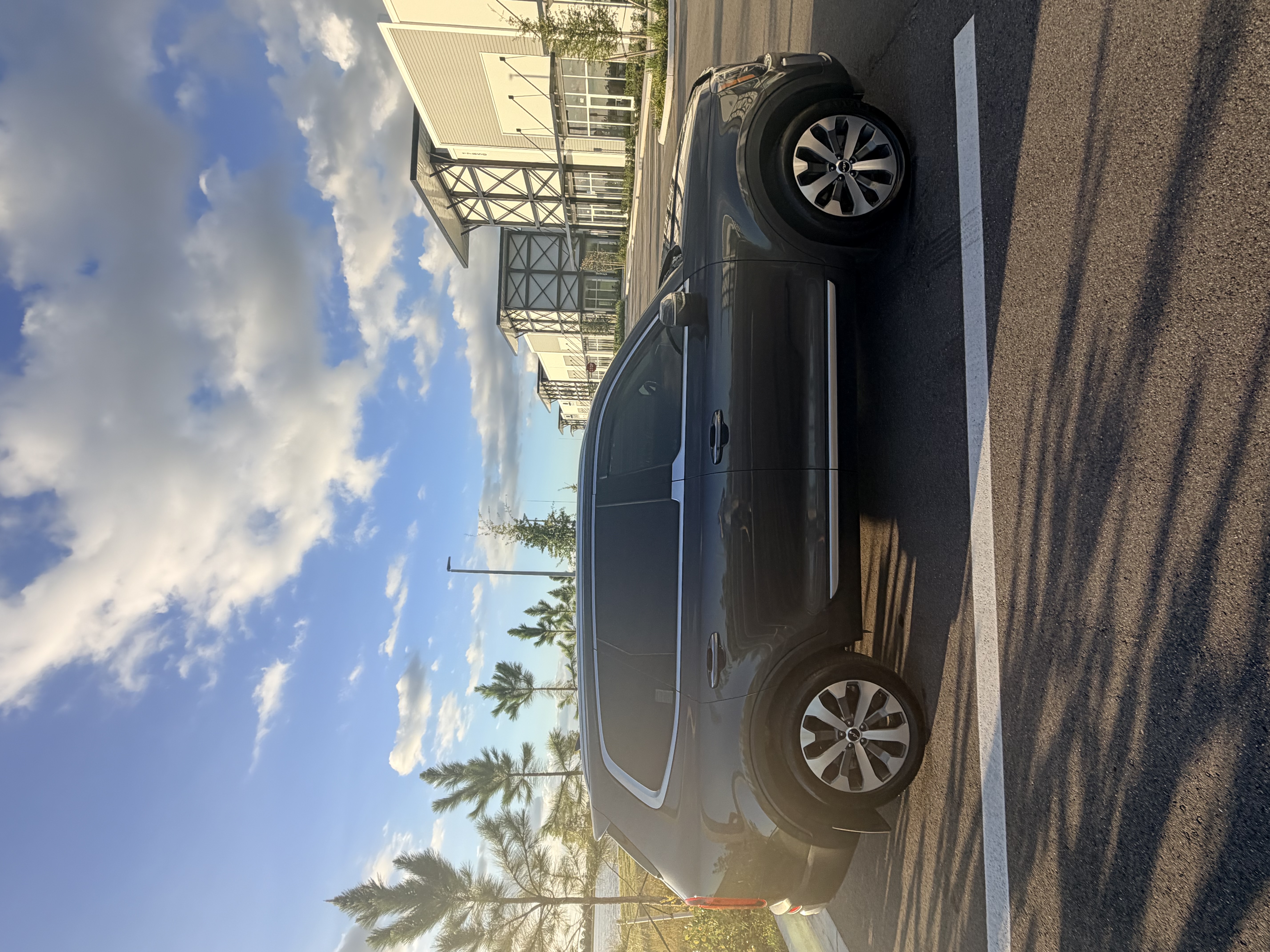 Used 2022 Kia Telluride S FWD image 6