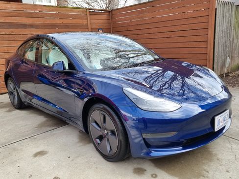 Used 2023 Tesla Model 3 Standard Range image 17
