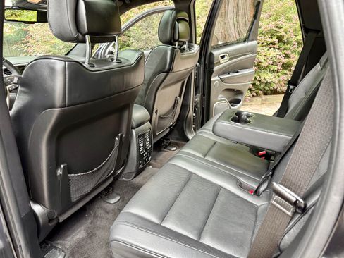 Used 2015 Jeep Grand Cherokee Summit w/ Platinum Series Group RWD image 25